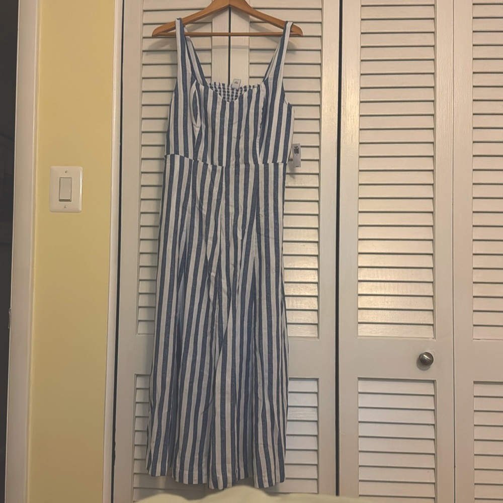 NWT Fit & Flare Midi Dress